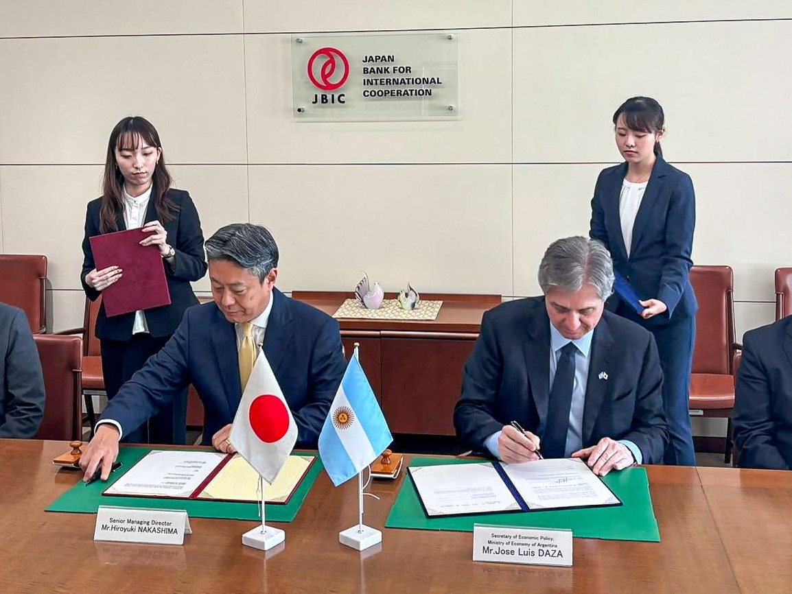 Reunión del viceministro de Economía con autoridades del JBIC en Tokio