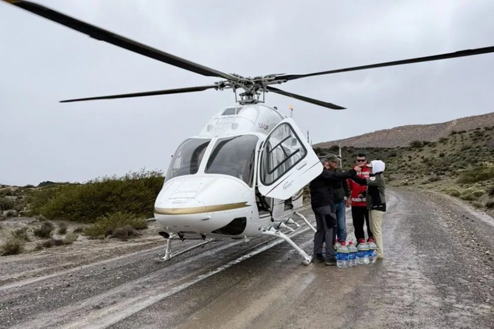 Operativo de asistencia aérea del Gobierno de Neuquén por el temporal