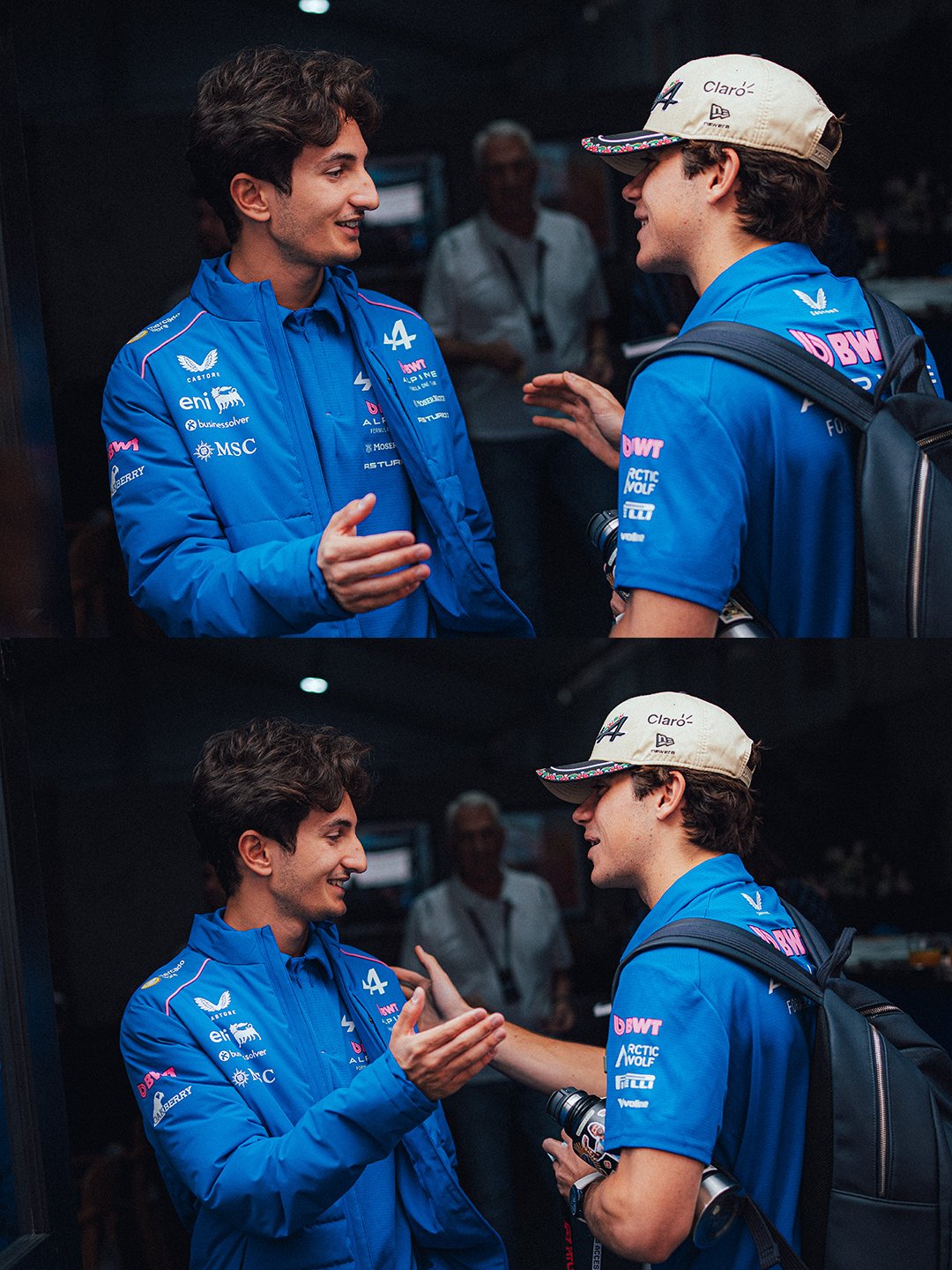 Franco Colapinto, con gorra, conversa con Gabriele Minì en el box de Alpine